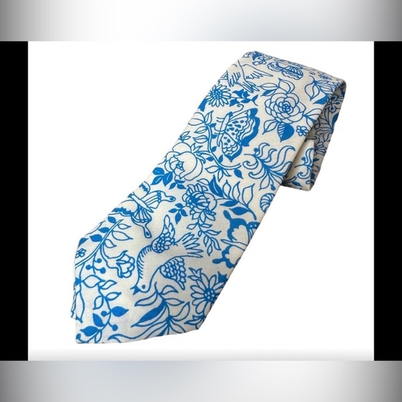 Lilly Pulitzer Other - Lilly Pulitzer Blue and White Floral Tie